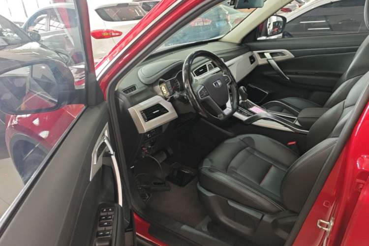 Used Geely Auto Emgrand X7 Sport 2018 1.8TD Automatic Two-Wheel Drive Zhiya Model Driver Seat
