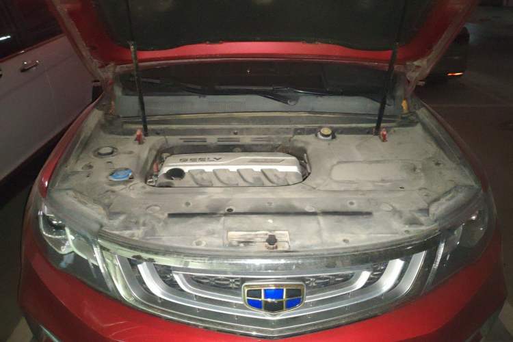 Used Geely Auto Emgrand X7 Sport 2018 1.8TD Automatic Two-Wheel Drive Smart Connect 4G Internet Edition Engine Bay