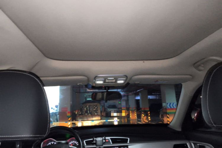 Used Geely Auto Emgrand X7 Sport 2018 2.0L Manual Two-Wheel Drive Zhiya Version Headliner
