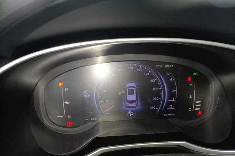 Used Geely Auto Emgrand X7 Sport 2018 1.8TD Automatic Two-Wheel Drive Smart Connect 4G Internet Edition Instrument Cluster