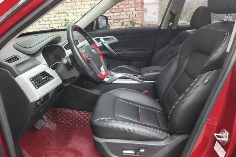Used Geely Auto Emgrand X7 Sport 2018 1.8TD Automatic Two-Wheel Drive Smart Connect 4G Internet Edition Interior 1