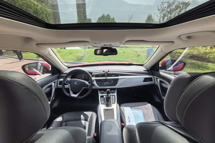 Used Geely Auto Emgrand X7 Sport 2018 1.8TD Automatic Two-Wheel Drive Smart 4G Connected Version Interior 2