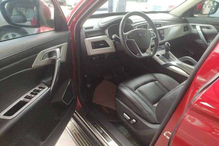 Used Geely Auto Emgrand X7 Sport 2018 1.8TD Automatic Two-Wheel Drive Smart Connect 4G Internet Edition Interior 2