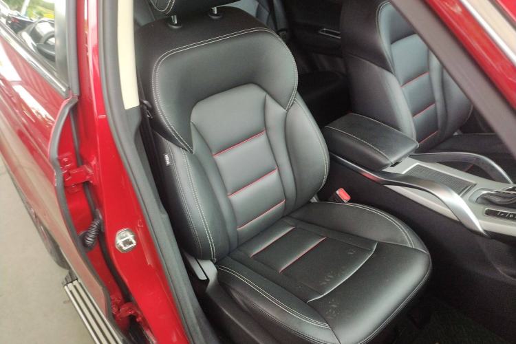Used Geely Auto Emgrand X7 Sport 2018 1.8TD Automatic Two-Wheel Drive Smart Connect 4G Internet Edition Interior 4