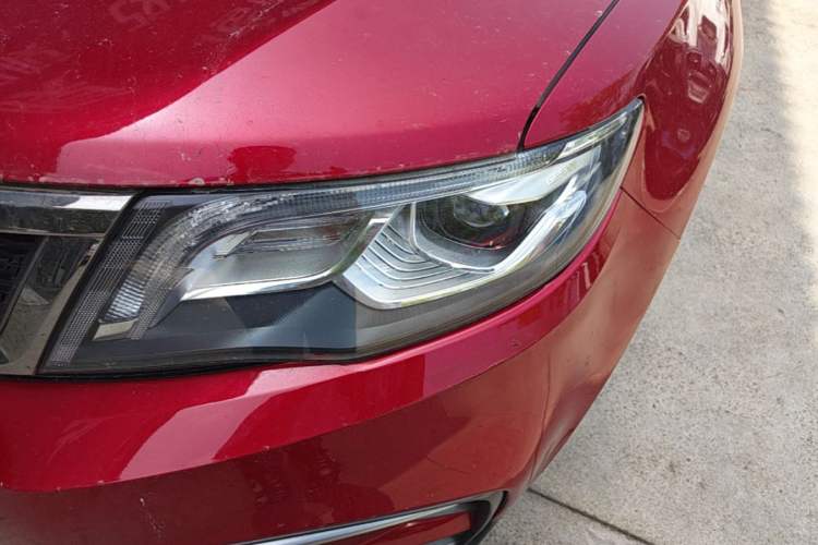 Used Geely Auto Emgrand X7 Sport 2018 1.8TD Automatic Two-Wheel Drive Smart Connect 4G Internet Edition Left Front Headlight