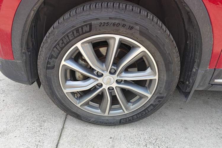 Used Geely Auto Emgrand X7 Sport 2018 1.8TD Automatic Two-Wheel Drive Smart Connect 4G Internet Edition Left Front Wheel Hub
