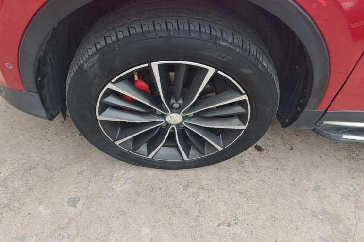 Used Geely Auto Emgrand X7 Sport 2018 Sport Edition 1.8TD Automatic Two-Wheel Drive ZhiZun Model Left Front Wheel Hub