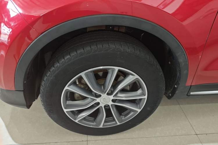 Used Geely Auto Emgrand X7 Sport 2018 1.8TD Automatic Two-Wheel Drive Zhiya Model Left Front Wheel Hub