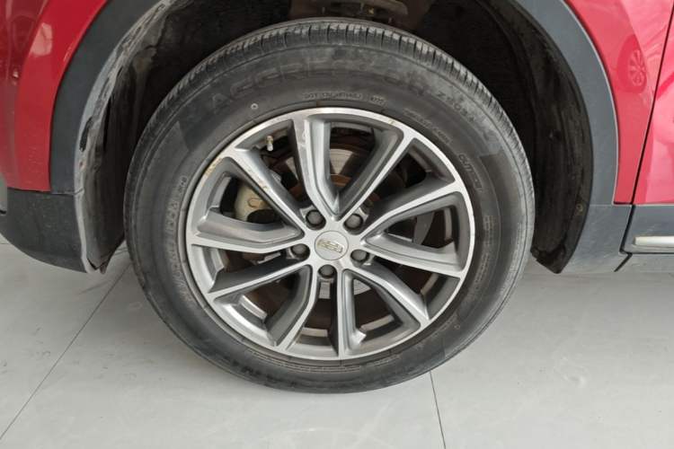 Used Geely Auto Emgrand X7 Sport 2018 1.8TD Automatic Two-Wheel Drive Smart Connect 4G Internet Edition Left Front Wheel Hub