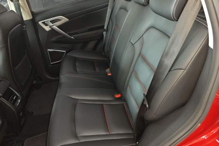 Used Geely Auto Emgrand X7 Sport 2018 1.8TD Automatic Two-Wheel Drive Zhiya Model Left Rear Seat