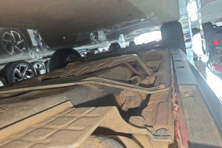 Used Geely Auto Emgrand X7 Sport 2018 1.8TD Automatic Two-Wheel Drive Zhiya Model Left Side Sill