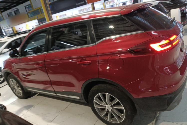 Used Geely Auto Emgrand X7 Sport 2018 1.8TD Automatic Two-Wheel Drive Smart Connect 4G Internet Edition Left Side