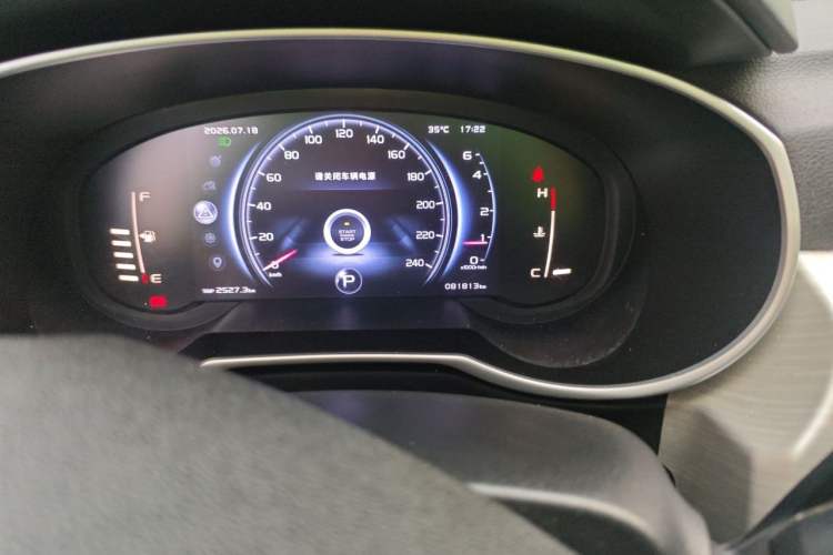 Used Geely Auto Emgrand X7 Sport 2018 Sport Edition 1.8TD Automatic Two-Wheel Drive ZhiZun Model Odometer Close Up