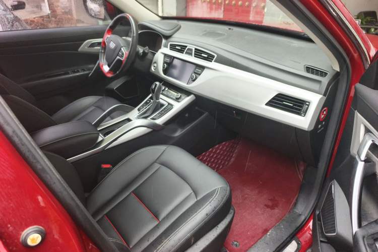 Used Geely Auto Emgrand X7 Sport 2018 1.8TD Automatic Two-Wheel Drive Smart Connect 4G Internet Edition Right Front Seat