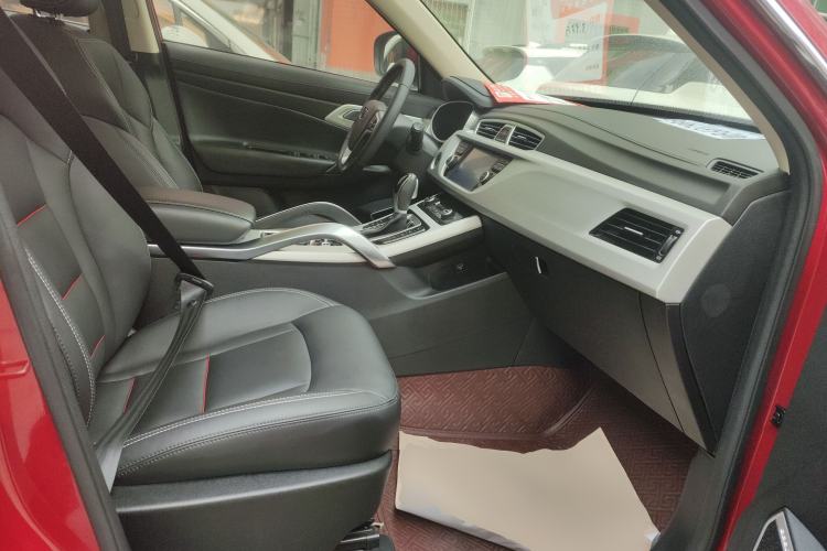 Used Geely Auto Emgrand X7 Sport 2018 1.8TD Automatic Two-Wheel Drive Smart Connect 4G Internet Edition Right Front Seat