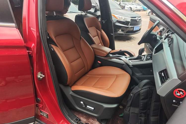 Used Geely Auto Emgrand X7 Sport 2018 Sport Edition 1.8TD Automatic Two-Wheel Drive ZhiZun Model Right Front Seat