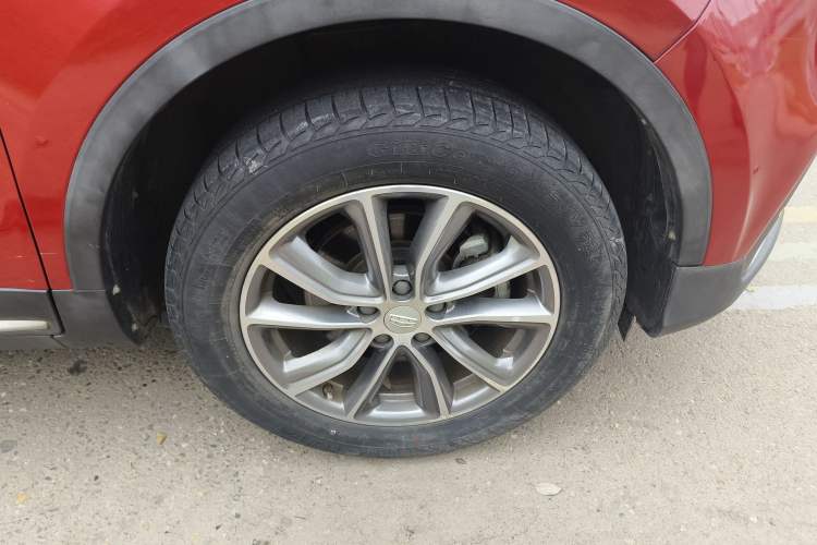 Used Geely Auto Emgrand X7 Sport 2018 1.8TD Automatic Two-Wheel Drive Smart 4G Connected Version Right Front Wheel Hub