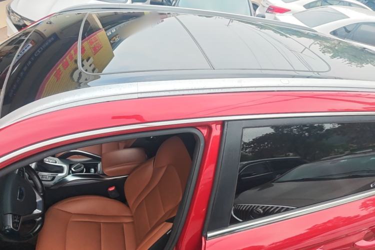 Used Geely Auto Emgrand X7 Sport 2018 Sport Edition 1.8TD Automatic Two-Wheel Drive ZhiZun Model Roof
