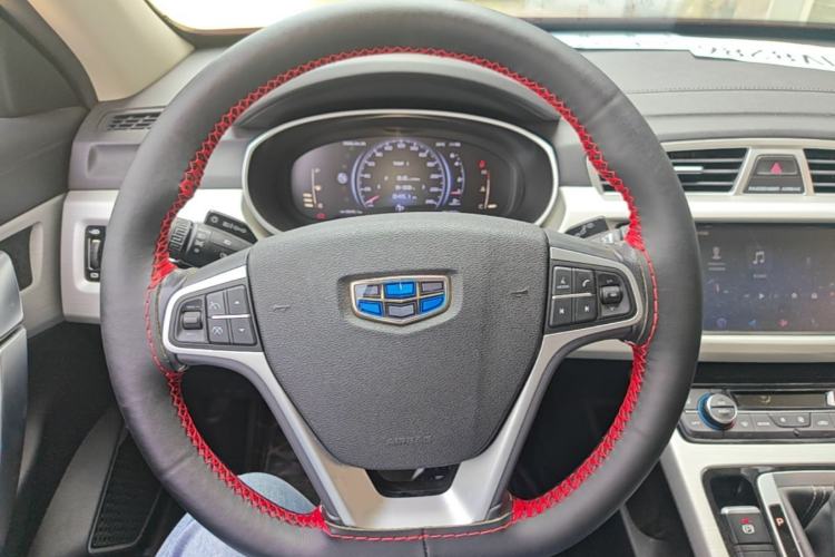 Used Geely Auto Emgrand X7 Sport 2018 1.8TD Automatic Two-Wheel Drive Smart Connect 4G Internet Edition Steering Wheel