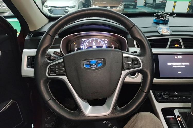 Used Geely Auto Emgrand X7 Sport 2018 1.8TD Automatic Two-Wheel Drive Smart 4G Connected Version Steering Wheel