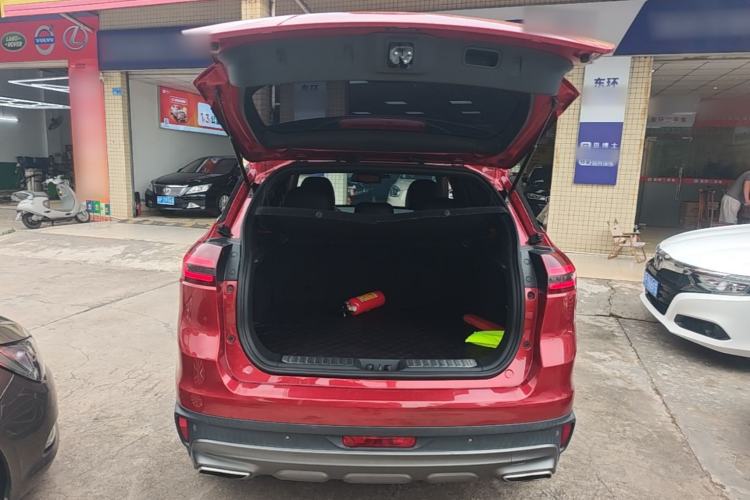 Used Geely Auto Emgrand X7 Sport 2018 Sport Edition 1.8TD Automatic Two-Wheel Drive ZhiZun Model Trunk