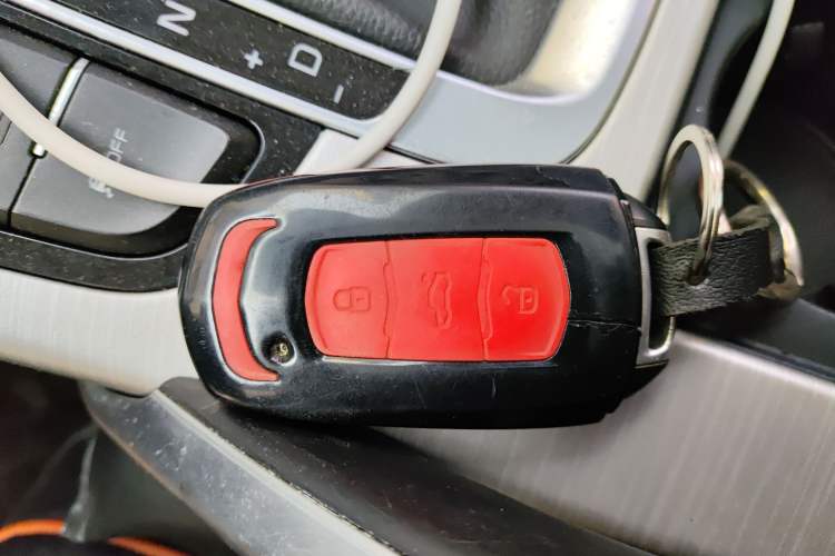 Used Geely Auto Emgrand X7 Sport 2018 1.8TD Automatic Two-Wheel Drive Zhiya Model Vehicle Key