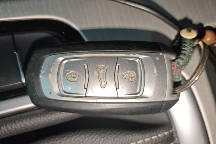 Used Geely Auto Emgrand X7 Sport 2018 1.8TD Automatic Two-Wheel Drive Zhiya Model Vehicle Key