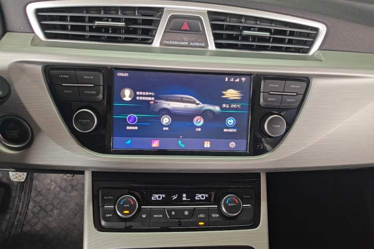Used Geely Auto Emgrand X7 Sport 2018 1.8TD Manual Two-Wheel Drive Zhiya Model Audio And AC Panel