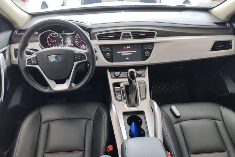 Used Geely Auto Emgrand X7 Sport 2018 1.8TD Automatic Two-Wheel Drive Zhiya Model Center Console