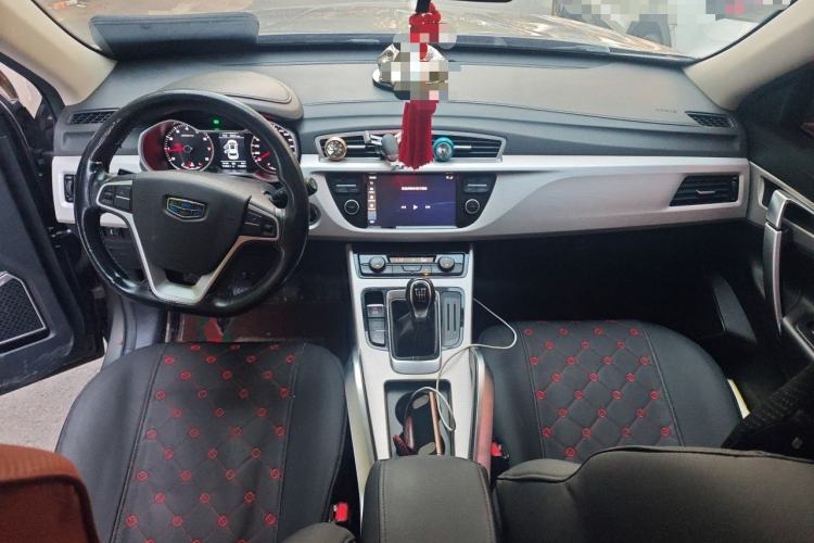 Used Geely Auto Emgrand X7 Sport 2018 2.0L Manual Two-Wheel Drive Zhiya Version Center Console