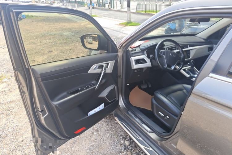 Used Geely Auto Emgrand X7 Sport 2018 1.8TD Automatic Two-Wheel Drive Smart Connect 4G Internet Edition Driver Seat
