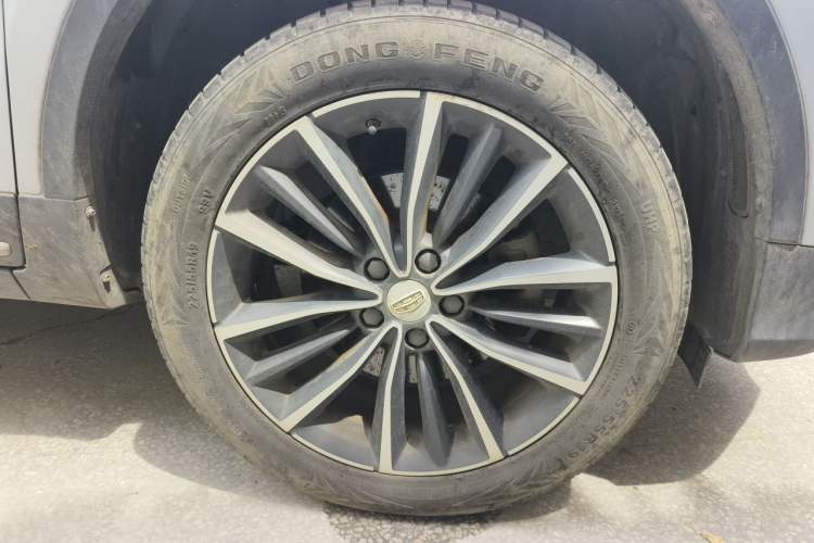 Used Geely Auto Emgrand X7 Sport 2018 Sport Edition 1.8TD Automatic Two-Wheel Drive ZhiZun Model Exterior 1