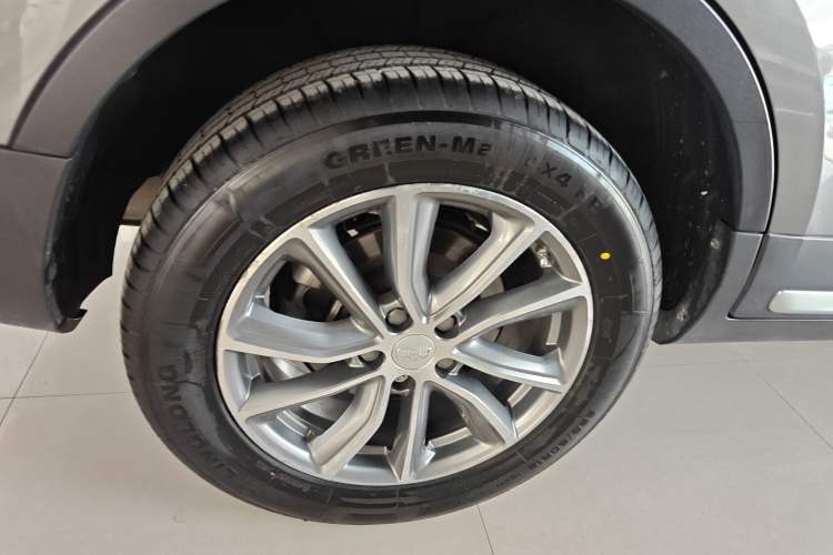 Used Geely Auto Emgrand X7 Sport 2018 2.0L Manual Two-Wheel Drive Zhiya Version Exterior 5
