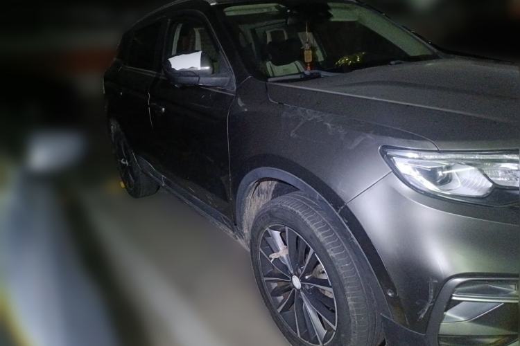 Used Geely Auto Emgrand X7 Sport 2018 1.8TD Automatic Two-Wheel Drive ZhiZun Model with 4G Connectivity Front Right 45 Deg