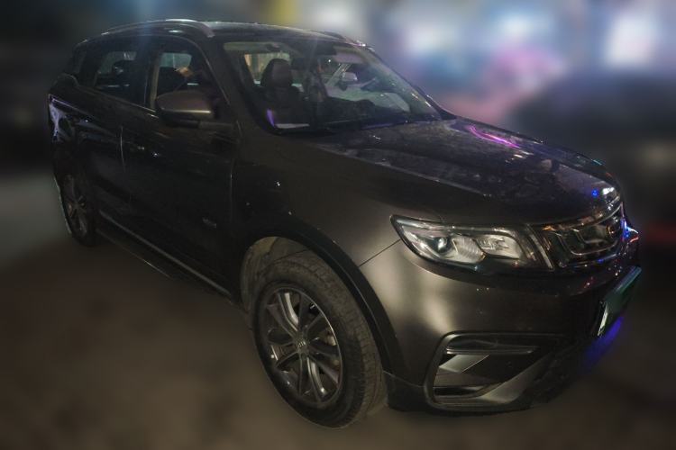 Used Geely Auto Emgrand X7 Sport 2018 1.8TD Automatic Two-Wheel Drive Smart Connect 4G Internet Edition Front Right 45 Deg