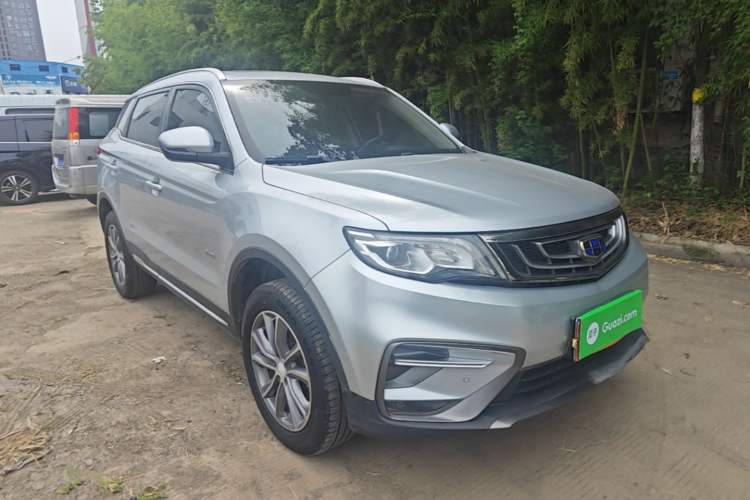 Used Geely Auto Emgrand X7 Sport 2018 1.8TD Automatic Two-Wheel Drive Smart Connect 4G Internet Edition Front Right 45 Deg