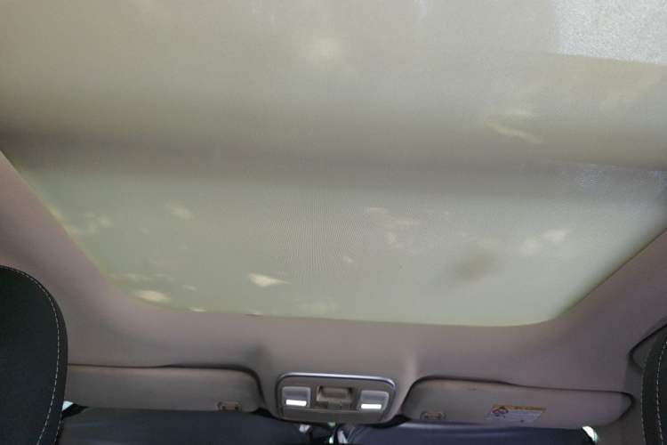 Used Geely Auto Emgrand X7 Sport 2018 1.8TD Automatic Two-Wheel Drive Zhiya Model Headliner