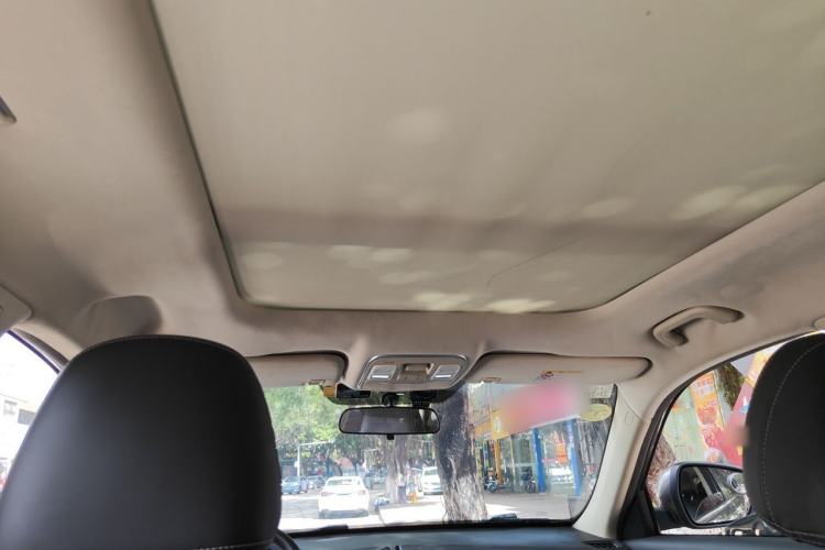 Used Geely Auto Emgrand X7 Sport 2018 1.8TD Automatic Two-Wheel Drive Smart Connect 4G Internet Edition Headliner