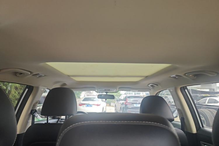 Used Geely Auto Emgrand X7 Sport 2018 1.8TD Automatic Two-Wheel Drive Smart Connect 4G Internet Edition Headliner
