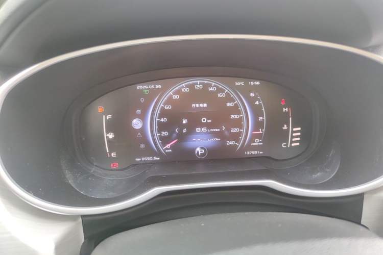 Used Geely Auto Emgrand X7 Sport 2018 1.8TD Automatic Two-Wheel Drive ZhiZun Model with 4G Connectivity Instrument Cluster