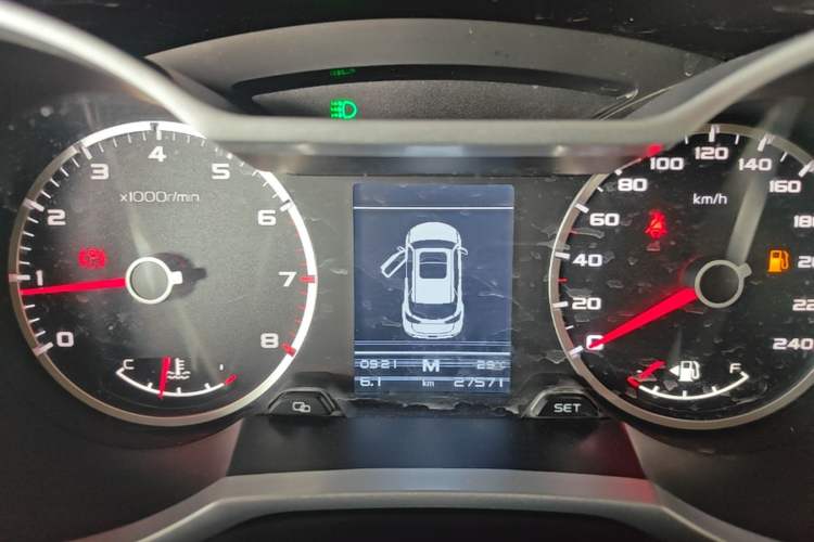 Used Geely Auto Emgrand X7 Sport 2018 1.8TD Manual Two-Wheel Drive Zhiya Model Instrument Cluster