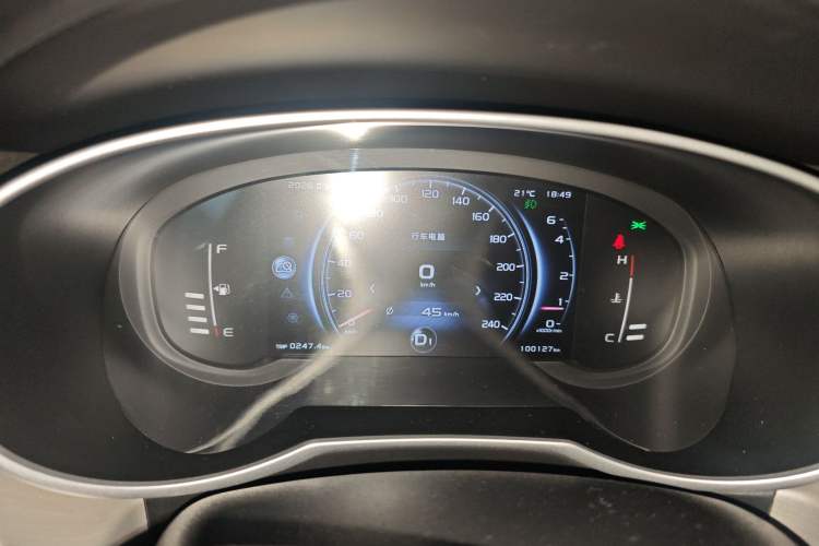 Used Geely Auto Emgrand X7 Sport 2018 1.8TD Automatic Two-Wheel Drive Smart Connect 4G Internet Edition Instrument Cluster