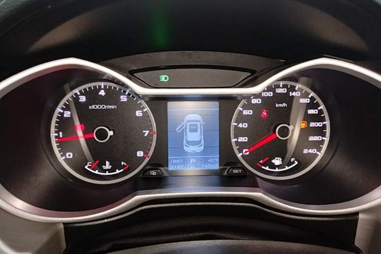 Used Geely Auto Emgrand X7 Sport 2018 1.8TD Automatic Two-Wheel Drive Zhiya Model Instrument Cluster