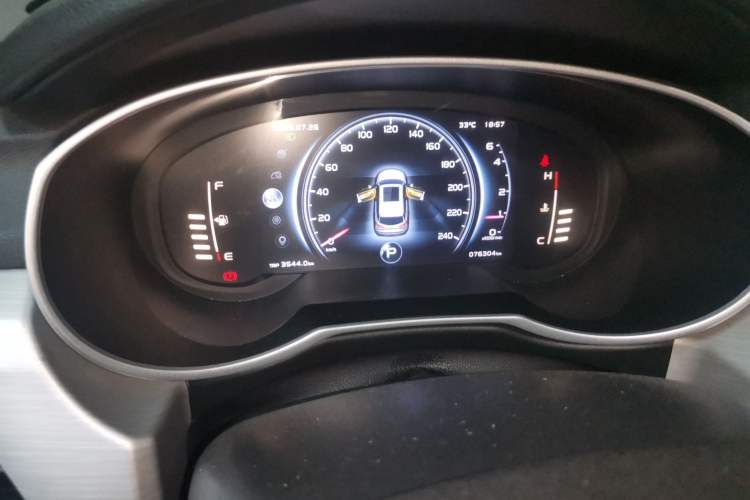 Used Geely Auto Emgrand X7 Sport 2018 1.8TD Automatic Two-Wheel Drive Smart Connect 4G Internet Edition Instrument Cluster