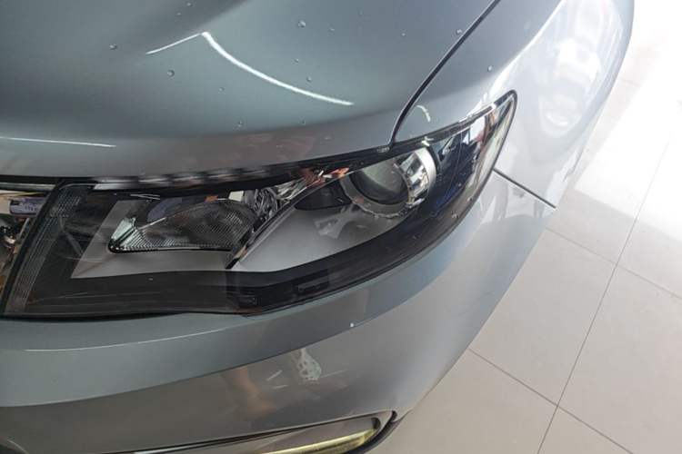 Used Geely Auto Emgrand X7 Sport 2018 1.8TD Manual Two-Wheel Drive Zhiya Model Left Front Headlight