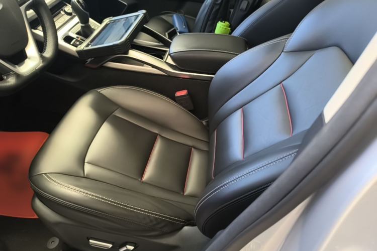 Used Geely Auto Emgrand X7 Sport 2018 1.8TD Automatic Two-Wheel Drive Smart Connect 4G Internet Edition Left Front Seat