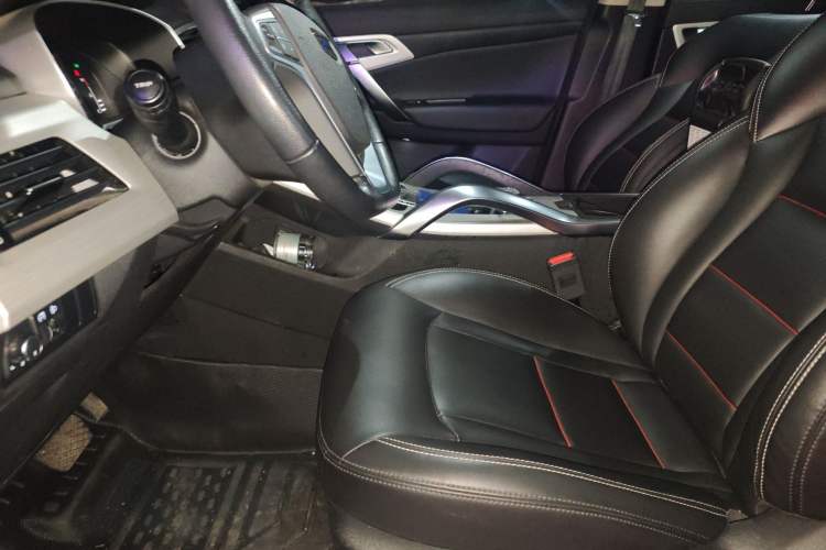 Used Geely Auto Emgrand X7 Sport 2018 1.8TD Automatic Two-Wheel Drive Smart Connect 4G Internet Edition Left Front Seat
