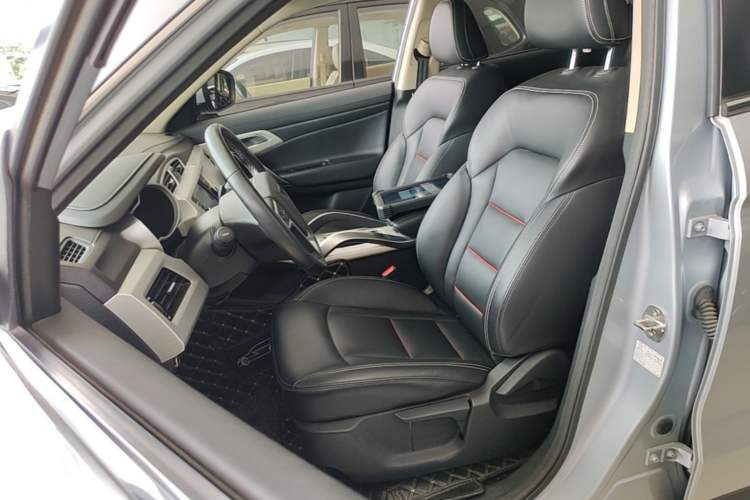 Used Geely Auto Emgrand X7 Sport 2018 1.8TD Automatic Two-Wheel Drive Zhiya Model Left Front Seat
