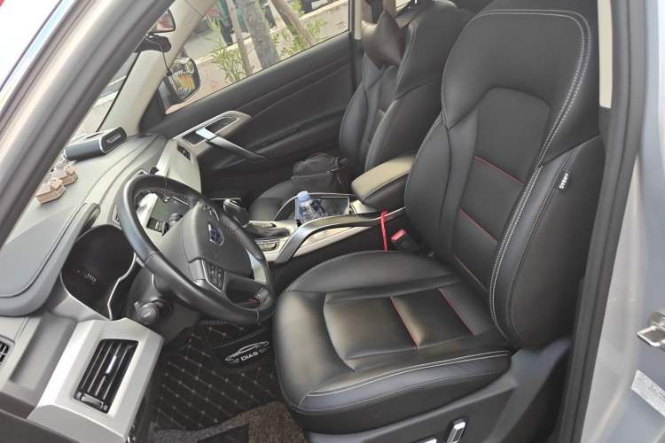 Used Geely Auto Emgrand X7 Sport 2018 1.8TD Automatic Two-Wheel Drive Smart Connect 4G Internet Edition Left Front Seat