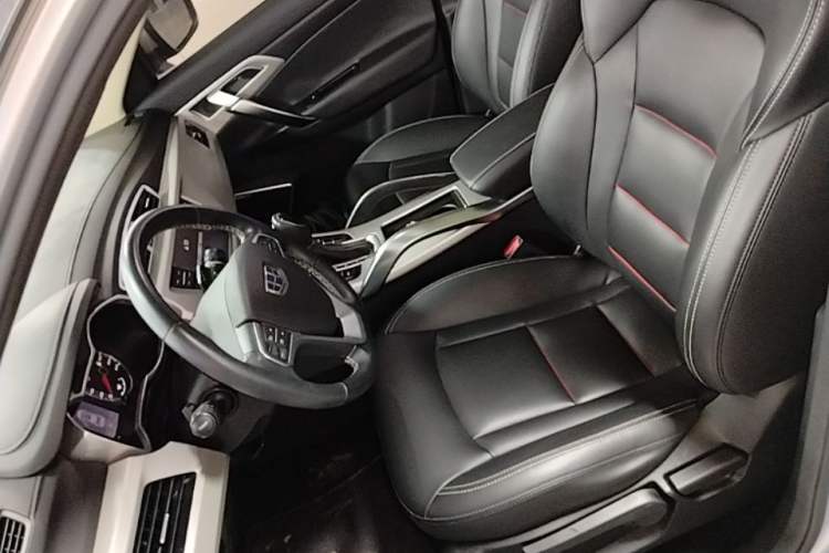 Used Geely Auto Emgrand X7 Sport 2018 1.8TD Automatic Two-Wheel Drive Zhiya Model Left Front Seat